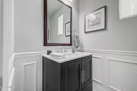 Bath - 10934 E Reuben Cir, Mesa, AZ 85212 photo 1 of 5