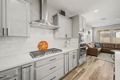 Kitchen - 3870 E Dublin St, Gilbert, AZ 85295 photo 3 of 4
