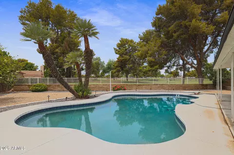 Exterior - 801 E Todd Dr, Tempe, AZ 85283 photo 2 of 4