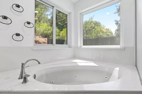 Bath - 720 E Skyway Ct, Payson, AZ 85541 photo 4 of 7