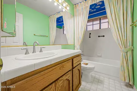 Bath - 1265 E Marconi Ave, Phoenix, AZ 85022 photo 5 of 6
