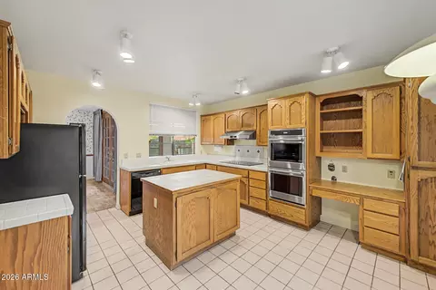 Kitchen - 1265 E Marconi Ave, Phoenix, AZ 85022 photo 3 of 5
