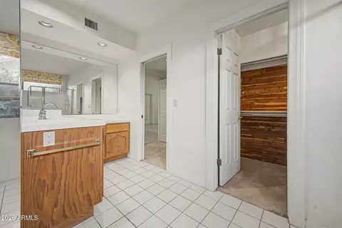 Bath - 1265 E Marconi Ave, Phoenix, AZ 85022 photo 3 of 6