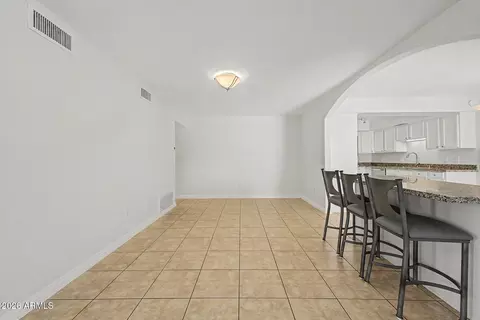 Dining - 2119 E Alameda Dr, Tempe, AZ 85282 photo 1 of 3