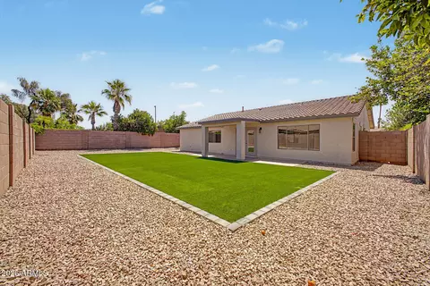 Exterior - 2554 E Morgan Ct, Gilbert, AZ 85295 photo 5 of 6