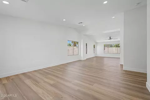 Living - 2554 E Morgan Ct, Gilbert, AZ 85295 photo 4 of 9