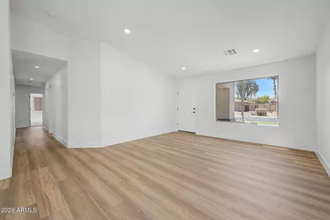 Living - 2554 E Morgan Ct, Gilbert, AZ 85295 photo 2 of 9