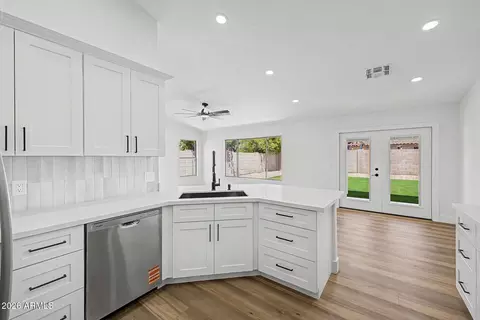 Kitchen - 2554 E Morgan Ct, Gilbert, AZ 85295 photo 3 of 3