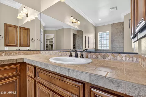 Bath - 4101 E Woodside Way, Gilbert, AZ 85297 photo 5 of 11