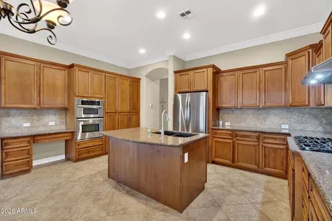 Kitchen - 4101 E Woodside Way, Gilbert, AZ 85297 photo 2 of 6