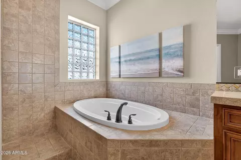 Bath - 4101 E Woodside Way, Gilbert, AZ 85297 photo 2 of 11