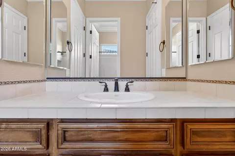 Bath - 4101 E Woodside Way, Gilbert, AZ 85297 photo 9 of 11
