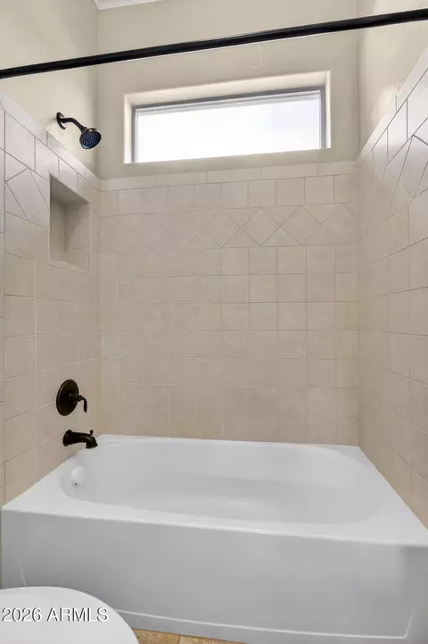Bath - 4101 E Woodside Way, Gilbert, AZ 85297 photo 10 of 11