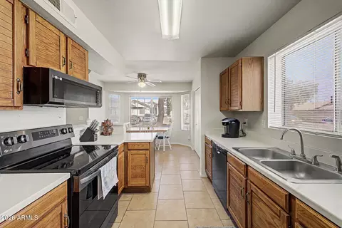 8520 W Palm Ln #1067, Phoenix, AZ 85037