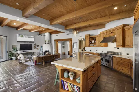 Kitchen - 14616 S 1st St, Phoenix, AZ 85048 photo 6 of 11