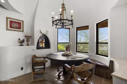 Dining - 14616 S 1st St, Phoenix, AZ 85048 photo 1 of 10