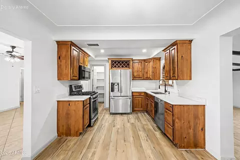 Kitchen - 3043 E Cypress St, Phoenix, AZ 85008 photo 1 of 2