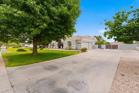 Exterior - 2695 E Country Shadows Ct, Gilbert, AZ 85298 photo 5 of 19
