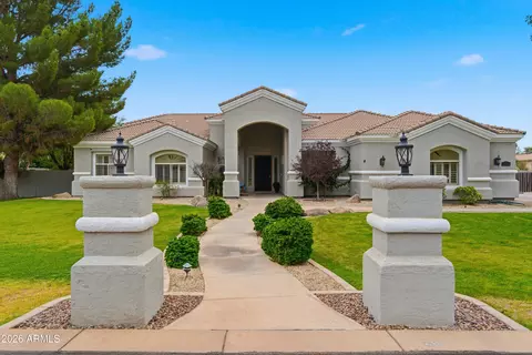 Exterior - 2695 E Country Shadows Ct, Gilbert, AZ 85298 photo 3 of 19