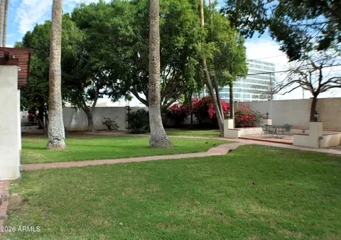 Exterior - 11 W Pasadena Ave, Phoenix, AZ 85013 photo 6 of 8