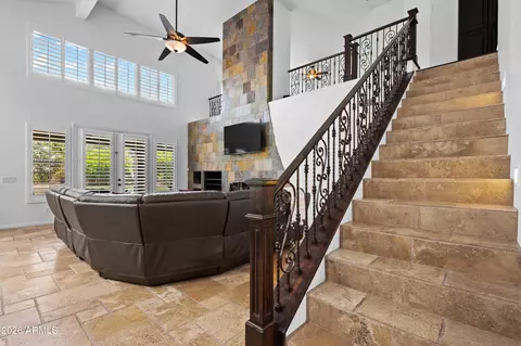 Entry Way - 1442 E Catamaran Dr, Gilbert, AZ 85234 photo 2 of 6
