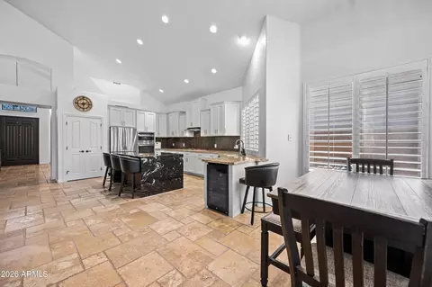 Kitchen - 1442 E Catamaran Dr, Gilbert, AZ 85234 photo 8 of 9