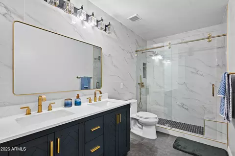 Bath - 1442 E Catamaran Dr, Gilbert, AZ 85234 photo 11 of 12