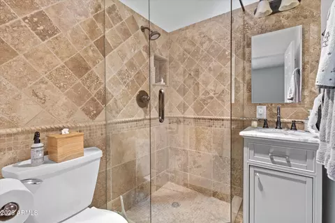 Bath - 3416 E Amelia Ave, Phoenix, AZ 85018 photo 1 of 2