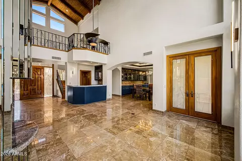 5812 W Del Lago Cir, Glendale, AZ 85308