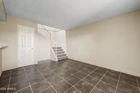 Living - 4016 S 44th Pl, Phoenix, AZ 85040 photo 2 of 3