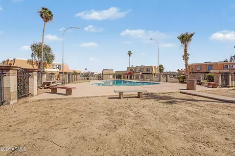 Exterior - 4016 S 44th Pl, Phoenix, AZ 85040 photo 3 of 5