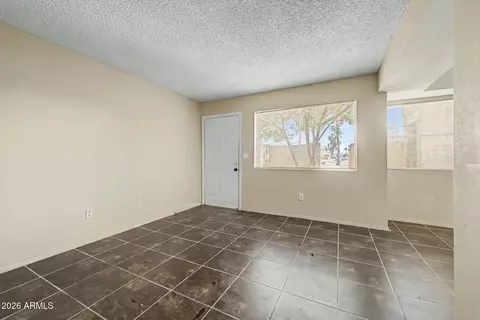 Living - 4016 S 44th Pl, Phoenix, AZ 85040 photo 3 of 3