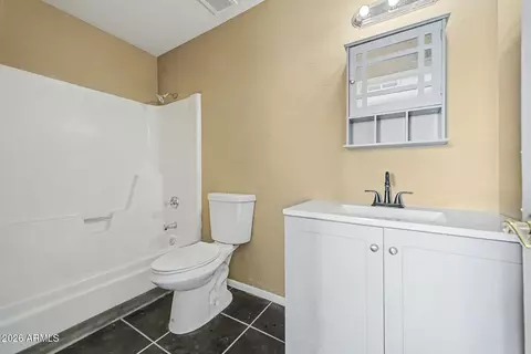 Bath - 4016 S 44th Pl, Phoenix, AZ 85040 photo 2 of 2