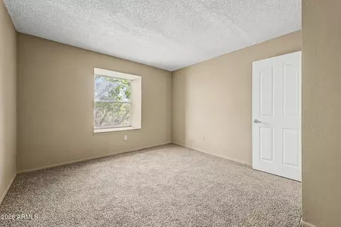Bedroom - 4016 S 44th Pl, Phoenix, AZ 85040 photo 3 of 5
