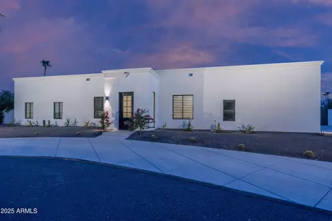 8417 E Cactus Rd, Scottsdale, AZ 85260