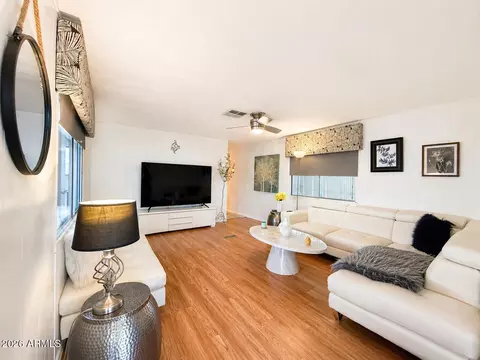 305 S Val Vista Dr #427, Mesa, AZ 85204