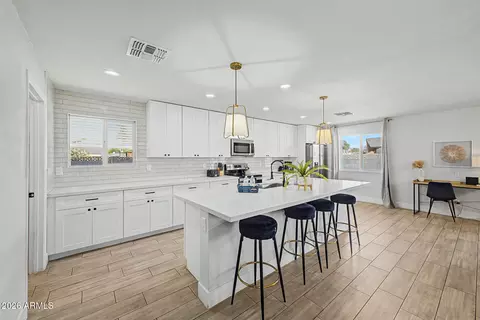 1882 E Loma Vista Dr, Tempe, AZ 85282
