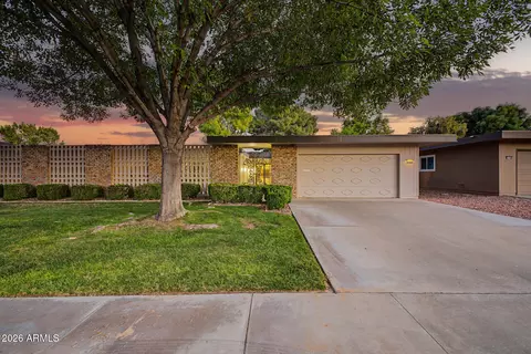 10345 W Garnette Dr, Sun City, AZ 85373