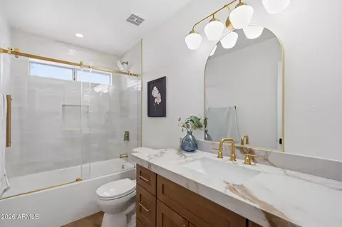 Bath - 4431 E Towne Ln, Gilbert, AZ 85234 photo 3 of 3