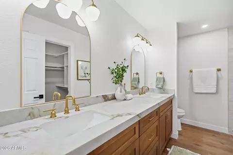 Bath - 4431 E Towne Ln, Gilbert, AZ 85234 photo 1 of 3