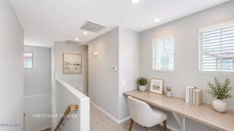 Entry Way - 856 S Colonial Dr, Gilbert, AZ 85296 photo 2 of 2