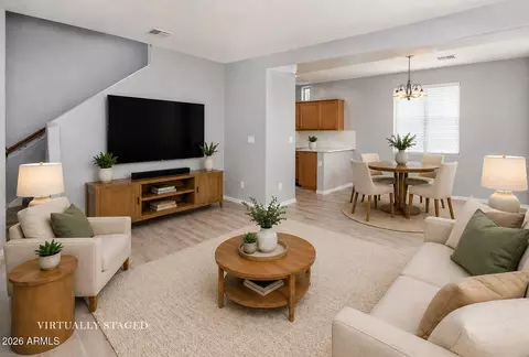 Living - 856 S Colonial Dr, Gilbert, AZ 85296 photo 4 of 4