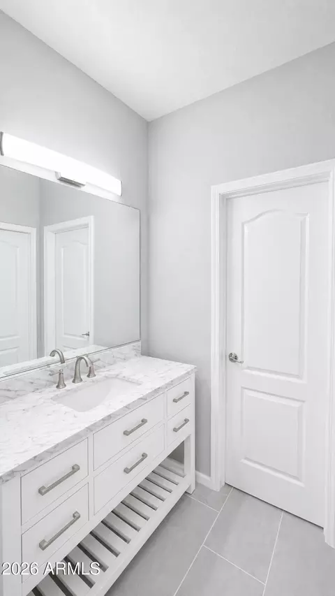 Bath - 856 S Colonial Dr, Gilbert, AZ 85296 photo 2 of 2