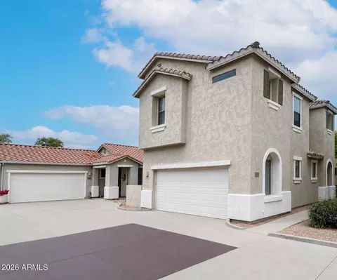 856 S Colonial Dr, Gilbert, AZ 85296