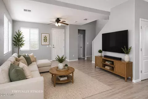 Living - 856 S Colonial Dr, Gilbert, AZ 85296 photo 2 of 4