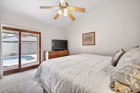 Bedroom - 975 E Lobster Trap Ln, Tempe, AZ 85283 photo 1 of 4
