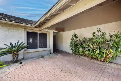 Exterior - 975 E Lobster Trap Ln, Tempe, AZ 85283 photo 4 of 11