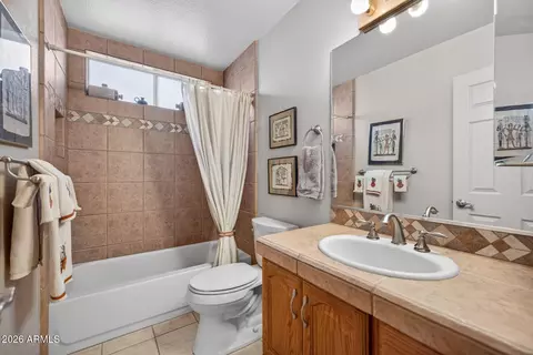 Bath - 975 E Lobster Trap Ln, Tempe, AZ 85283 photo 2 of 2
