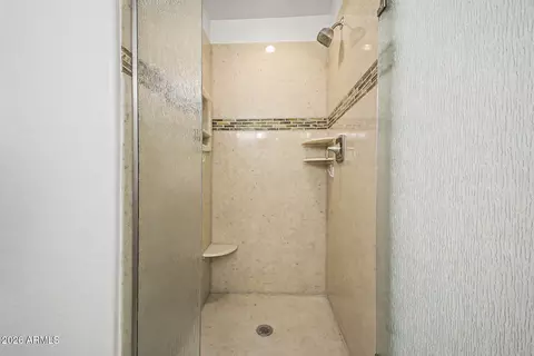 Bath - 1024 E Frye Rd #1065, Phoenix, AZ 85048 photo 2 of 3