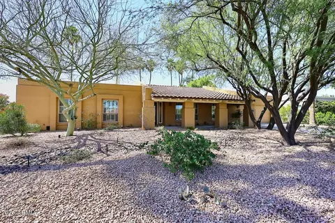 8113 E Del Caverna Dr, Scottsdale, AZ 85258